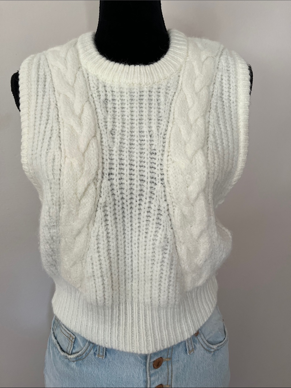 Sundance Cream Cable Knit Sleeveless Sweater, size PM​
